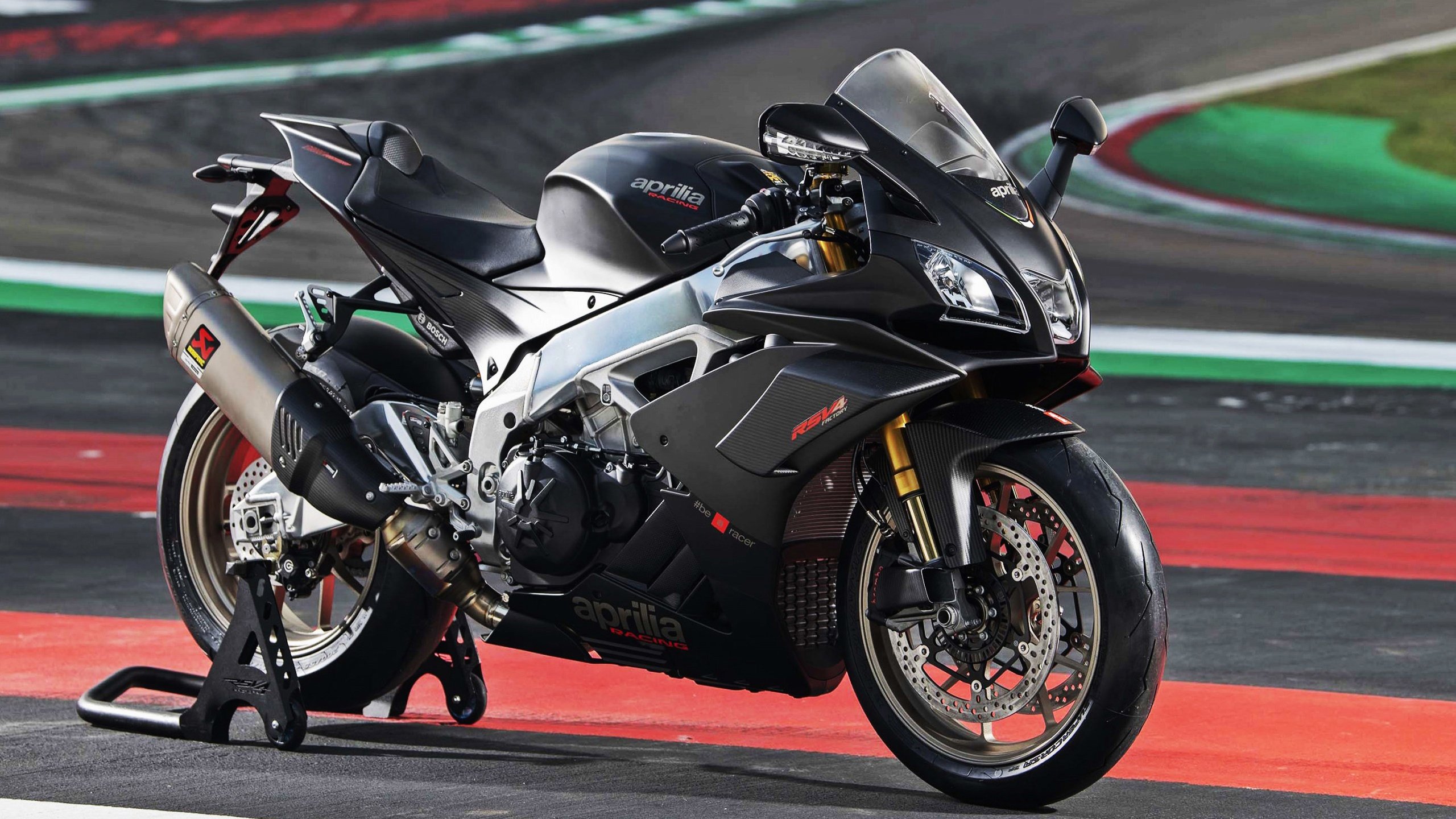 九游游戏中心官网-直播语音助手支持手势控制实现便捷互动，直播语音助手怎么用