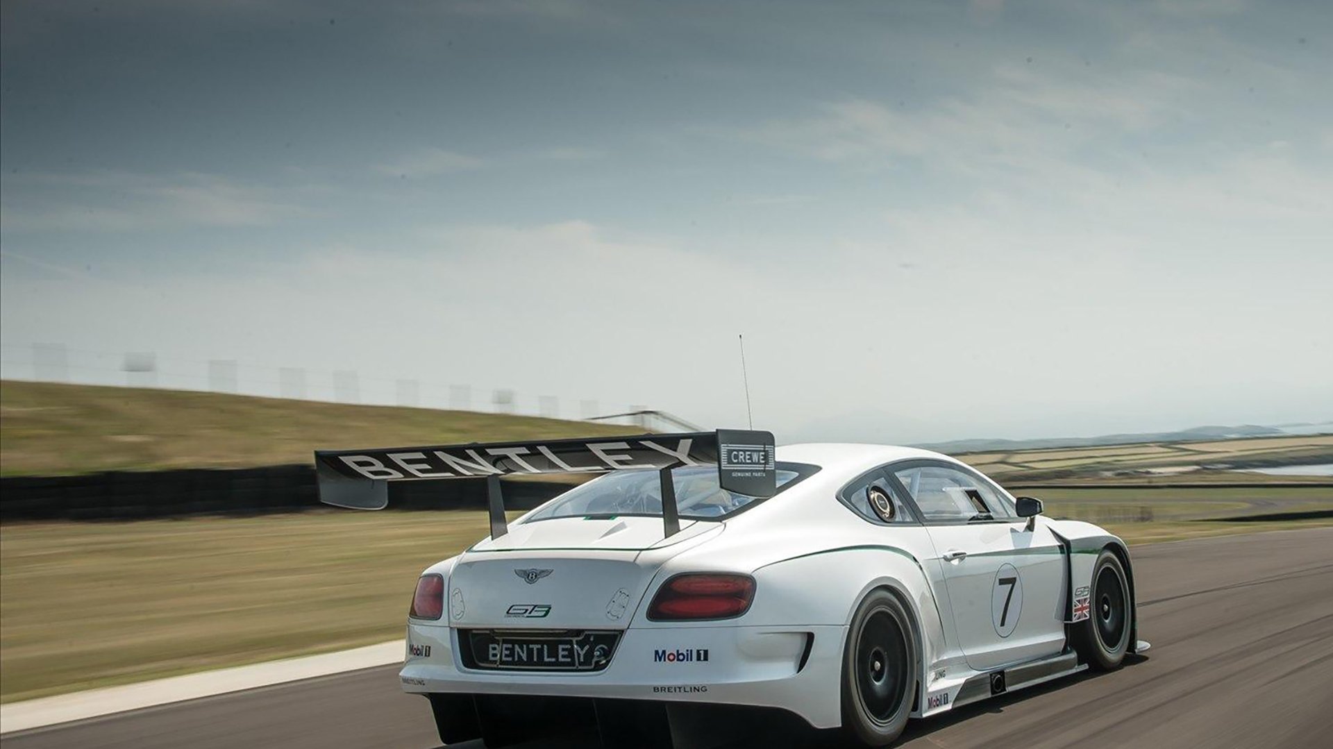 哈萨克斯坦女篮在欧洲预赛中奋勇拼搏,期待奥运突破